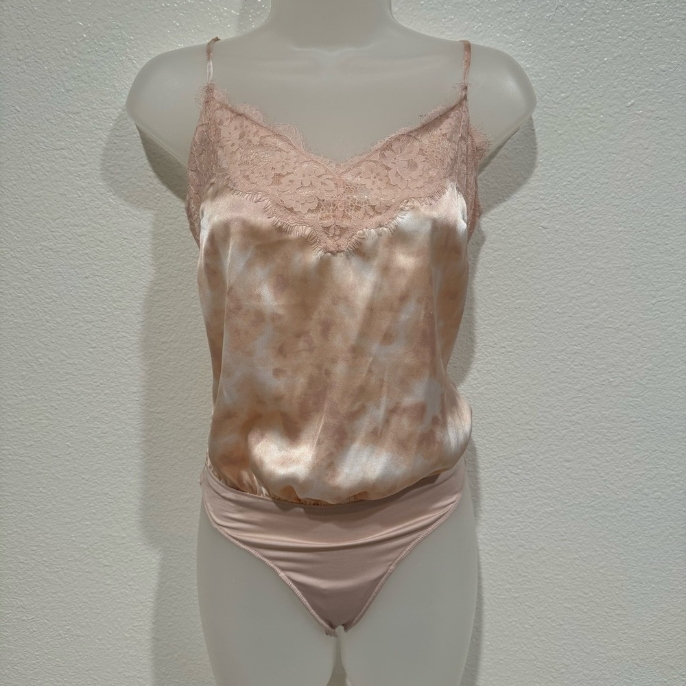 abercrombie pink beige satin lace cami tank top thong bodysuit shirt blouse